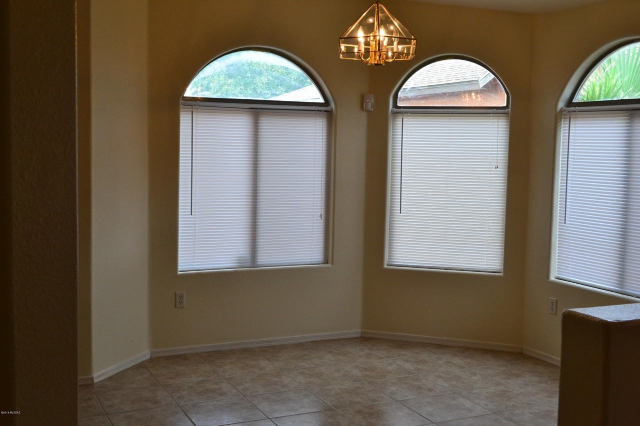 2446 E Calle Pelicano - Photo 5 of 15