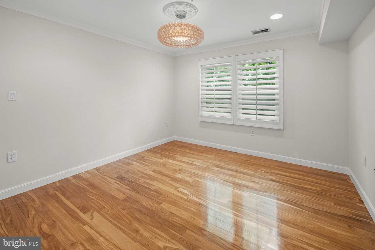 1810 Minnesota Ave Se #301 - Photo 7 of 16