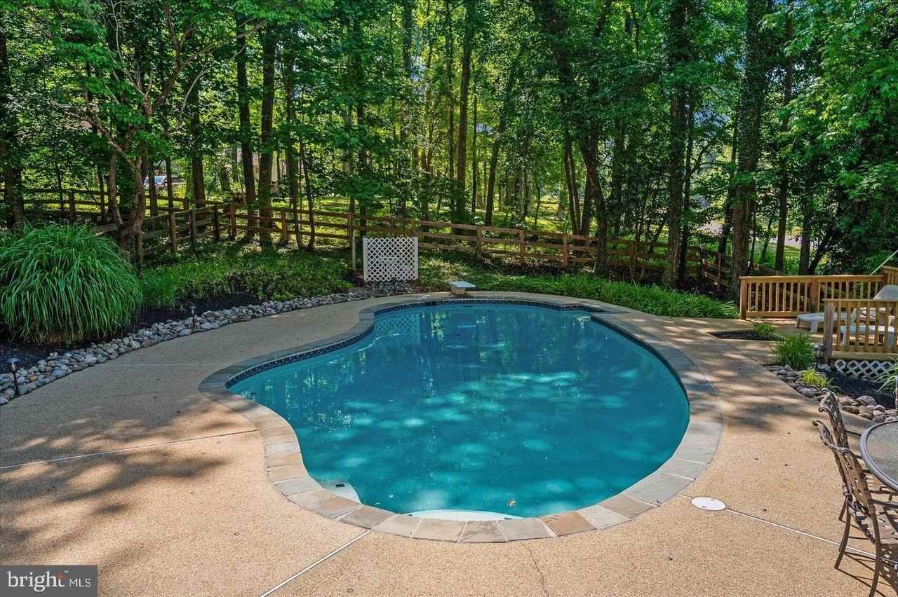 284 Sigma Dr - Photo 7 of 50