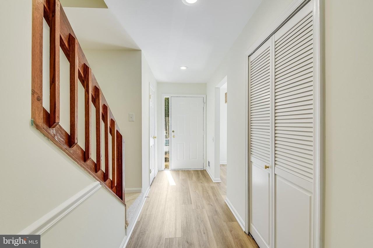 6 Belvedere Ct - Photo 4 of 44