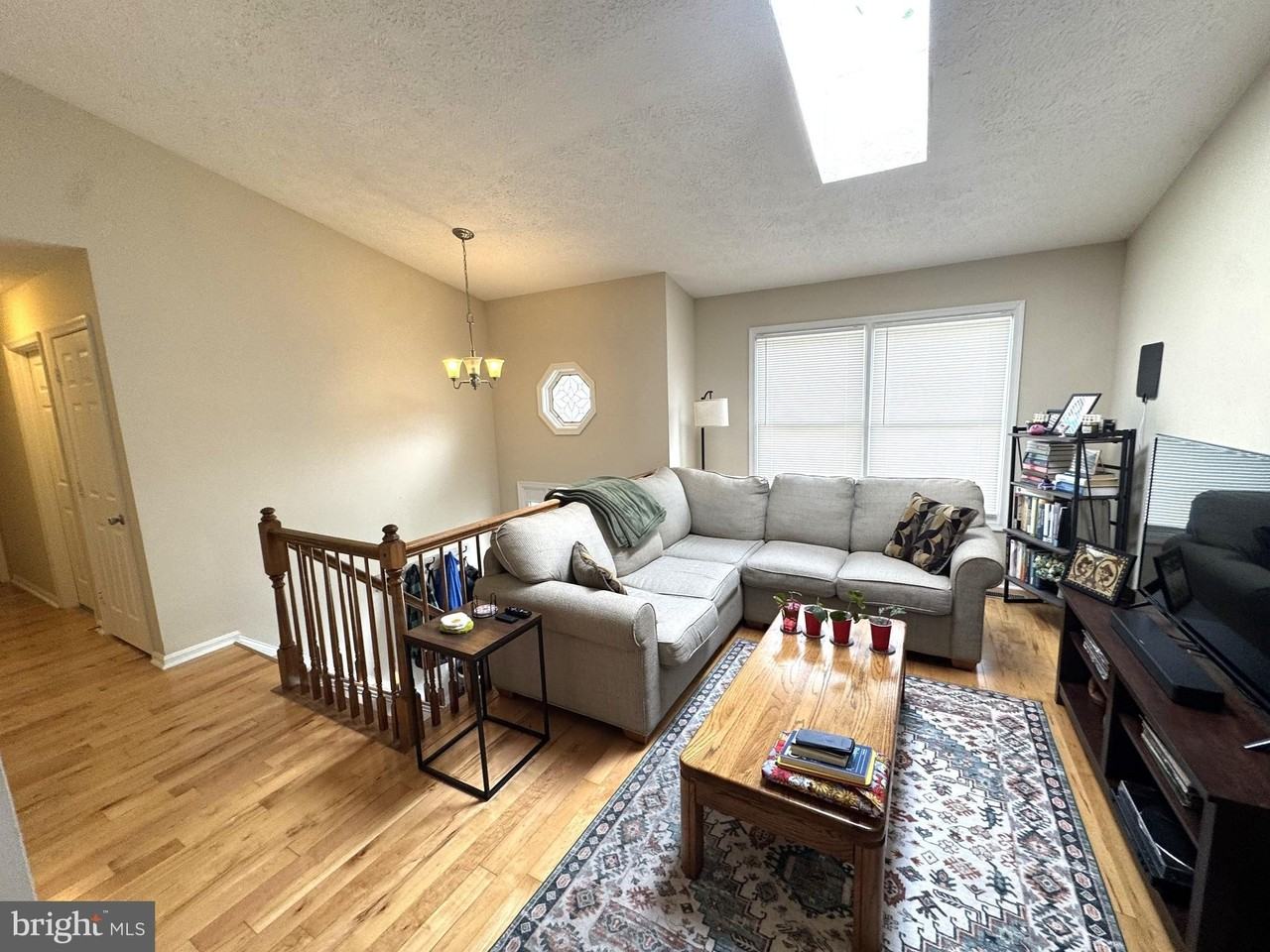 13 Mcneil Ct - Photo 4 of 24
