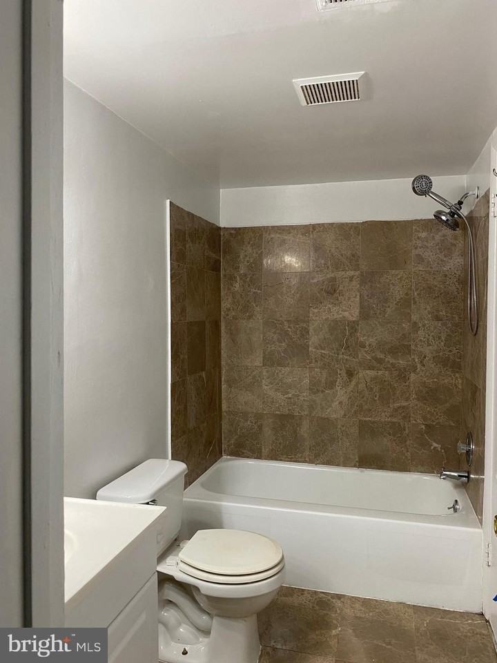 8865 Rollright Ct #H - Photo 3 of 19