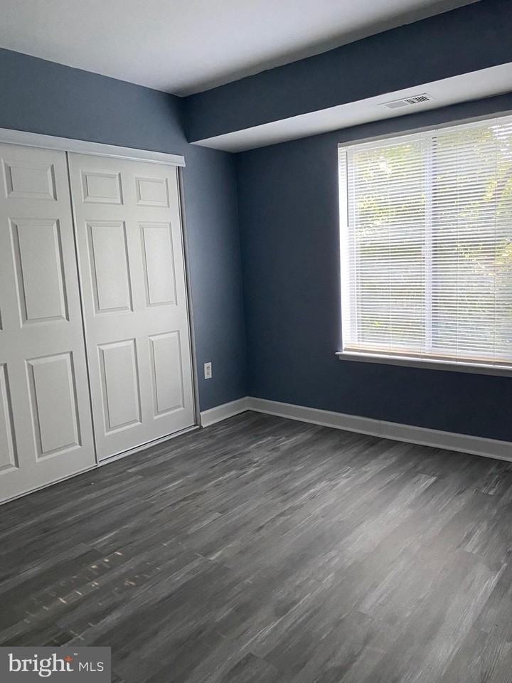 8865 Rollright Ct #H - Photo 5 of 19