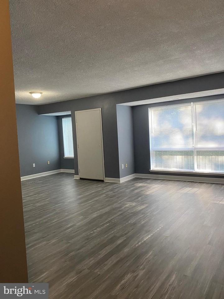 8865 Rollright Ct #H - Photo 6 of 19