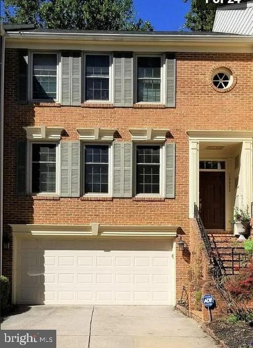 10952 Bloomingdale Dr - Photo 2 of 38