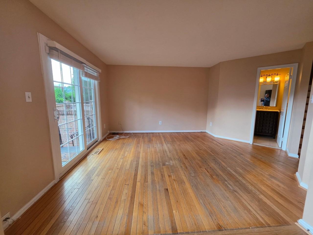 10952 Bloomingdale Dr - Photo 7 of 38