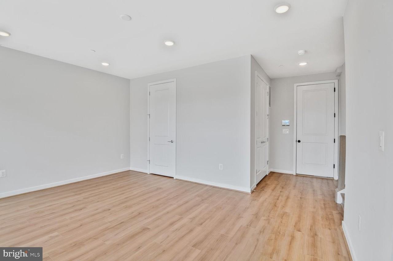 5933 Stonehenge Pl - Photo 6 of 28
