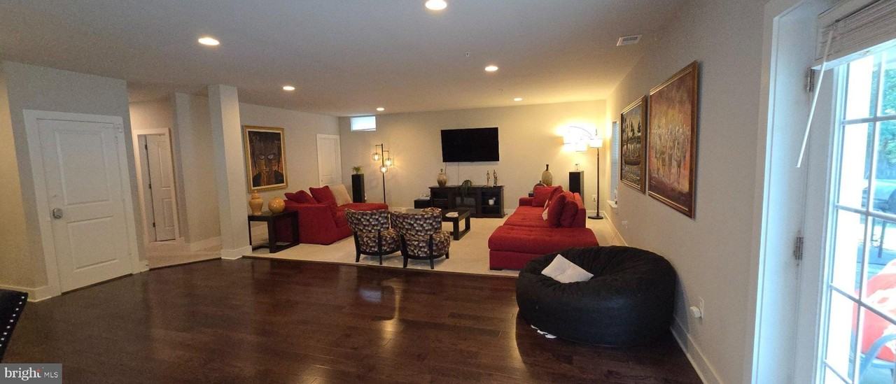 2800 Big Bear Ter - Photo 4 of 21