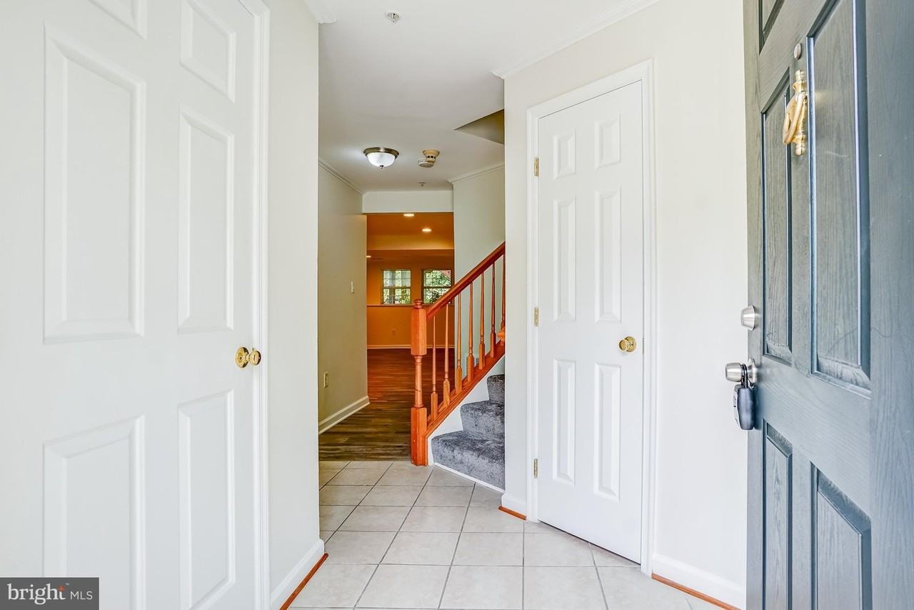 4302 Day Lily Dr - Photo 3 of 33