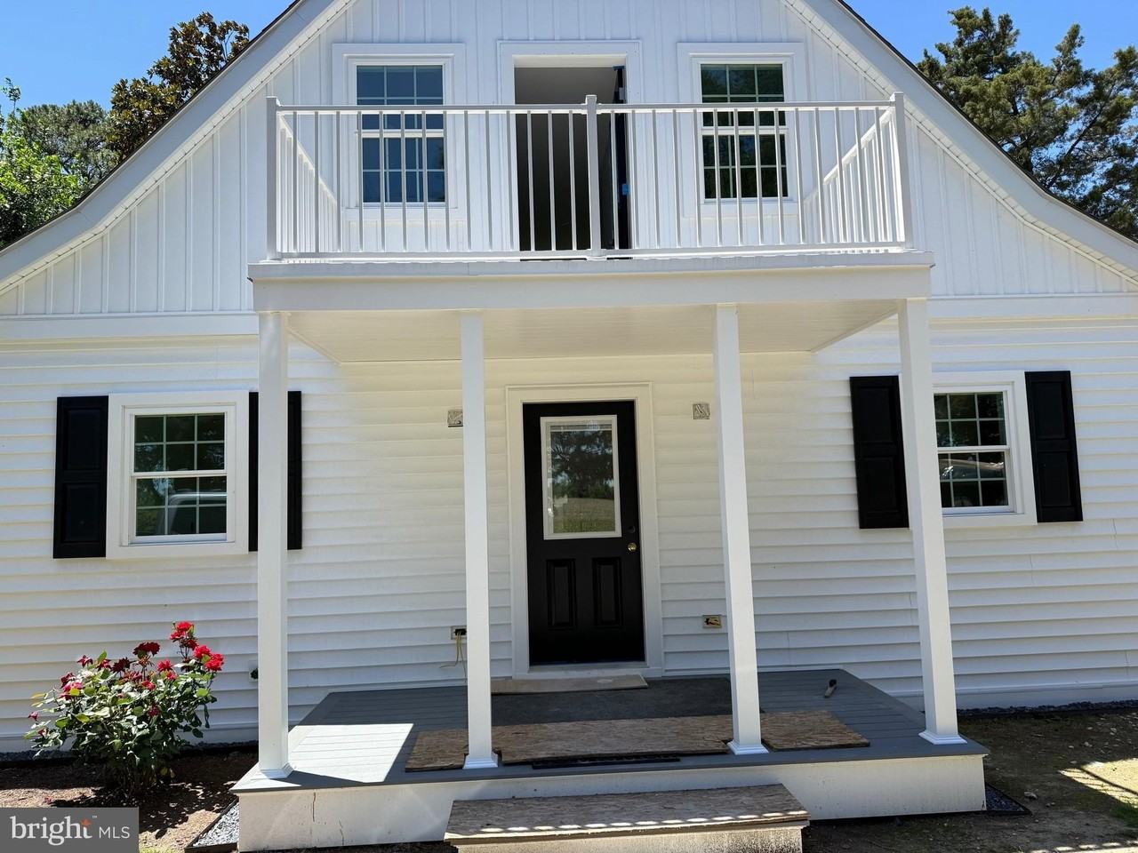 27473 Southside Island Creek Rd - Photo 2 of 40