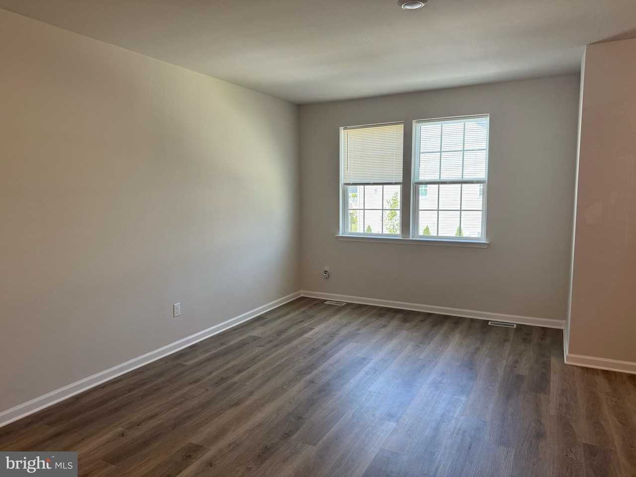 288 Macoun Way - Photo 4 of 13