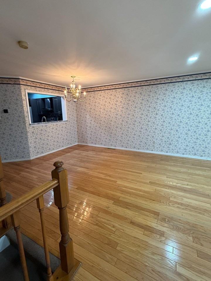 155 Liberty Dr - Photo 4 of 30