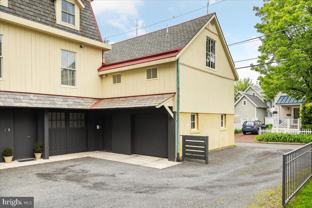 124-UNIT B MARY Street - Photo 1 of 1