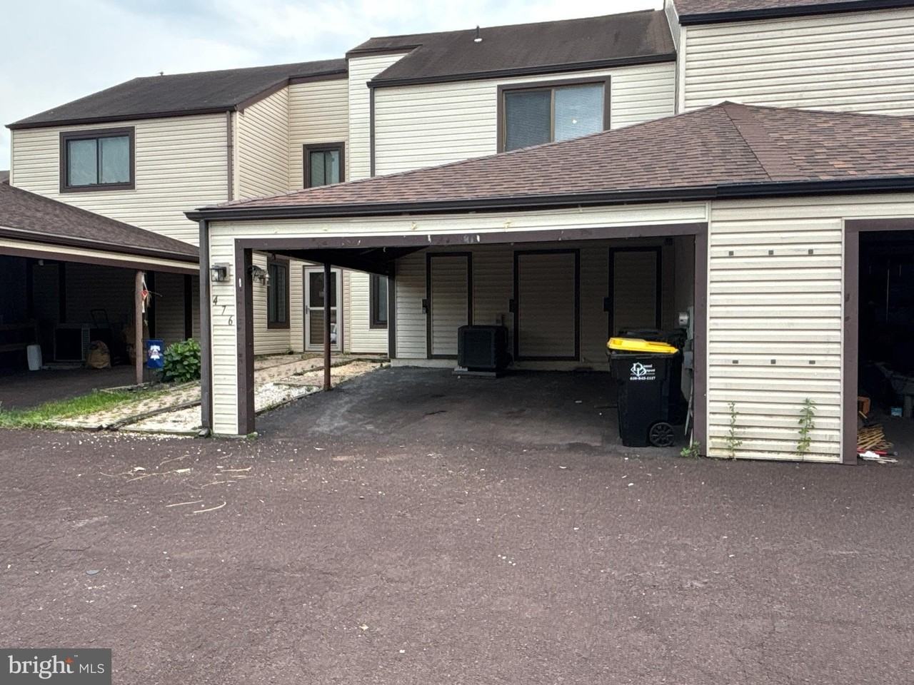 476 Bridge St - Photo 2 of 40