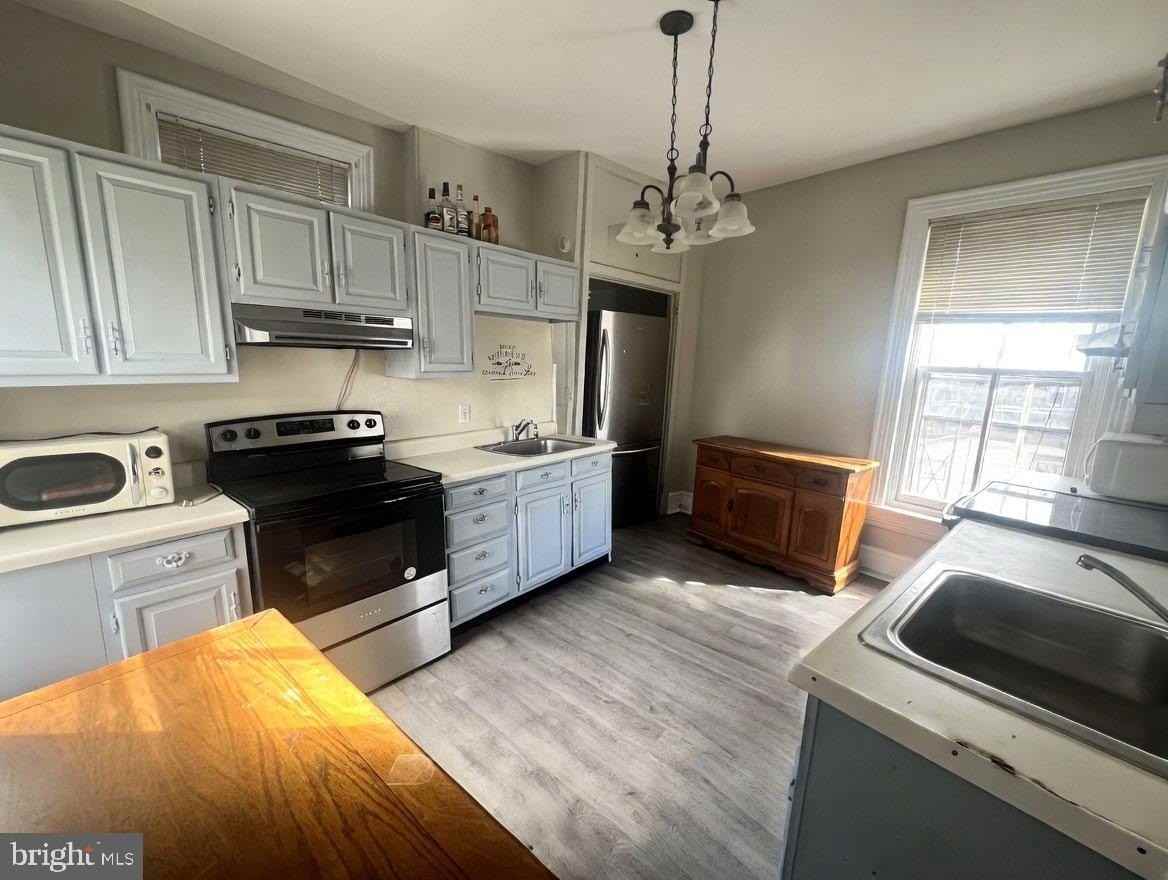 535 E High St - Photo 5 of 13