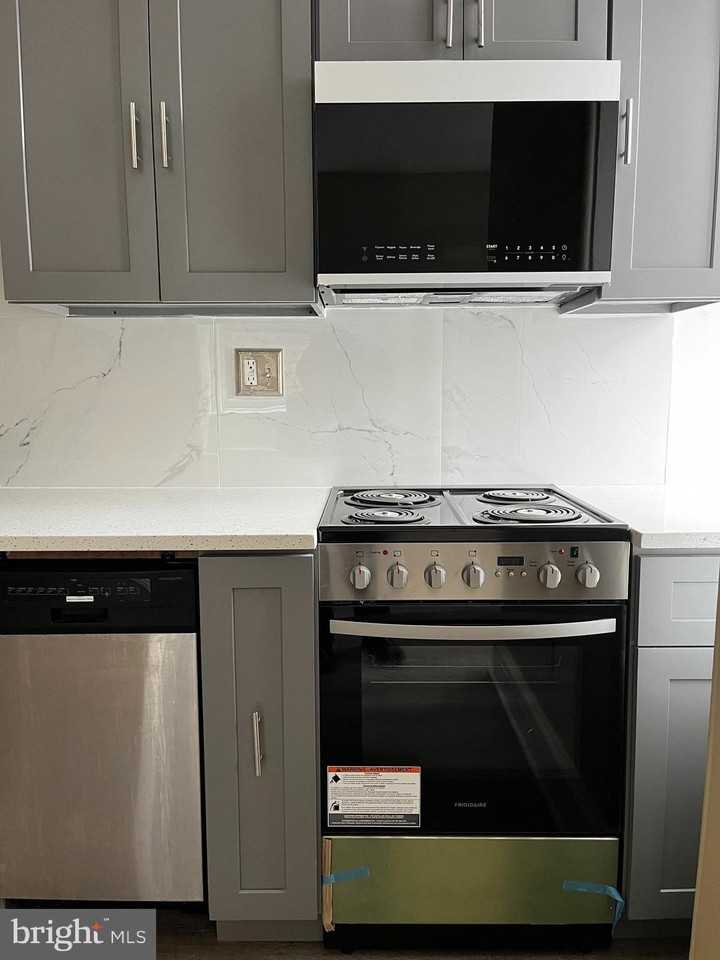 1512 N 17th St #2A - Photo 4 of 14