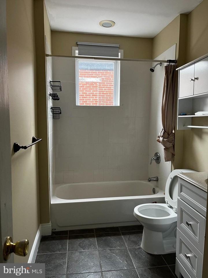 1512 N 17th St #2A - Photo 5 of 14