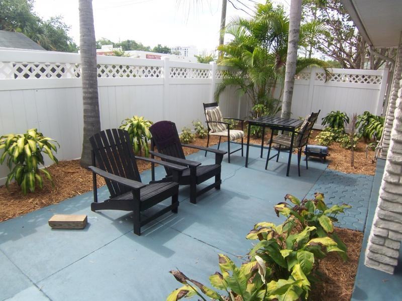 427 8th Ave N #4 - Photo 7 of 11