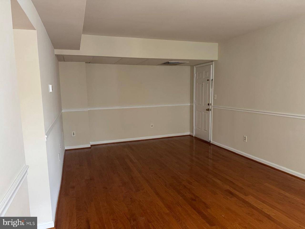 1720 N Queens Ln #3-172 - Photo 5 of 24