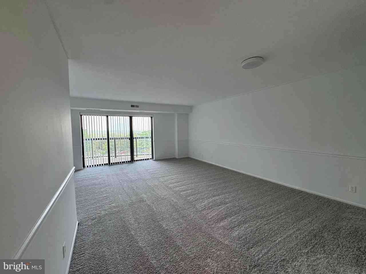 8350 Greensboro Dr #402 - Photo 4 of 43