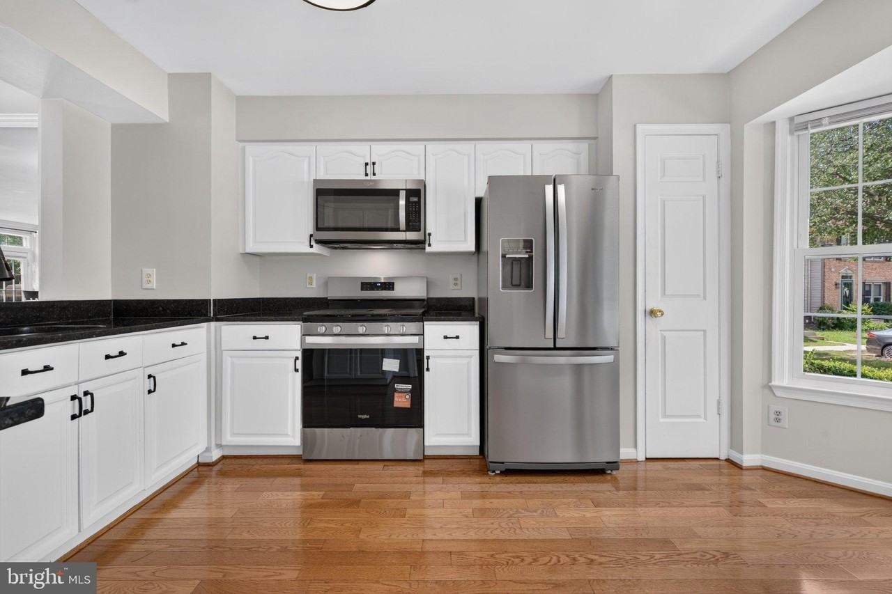 7259 Worsley Way - Photo 6 of 50