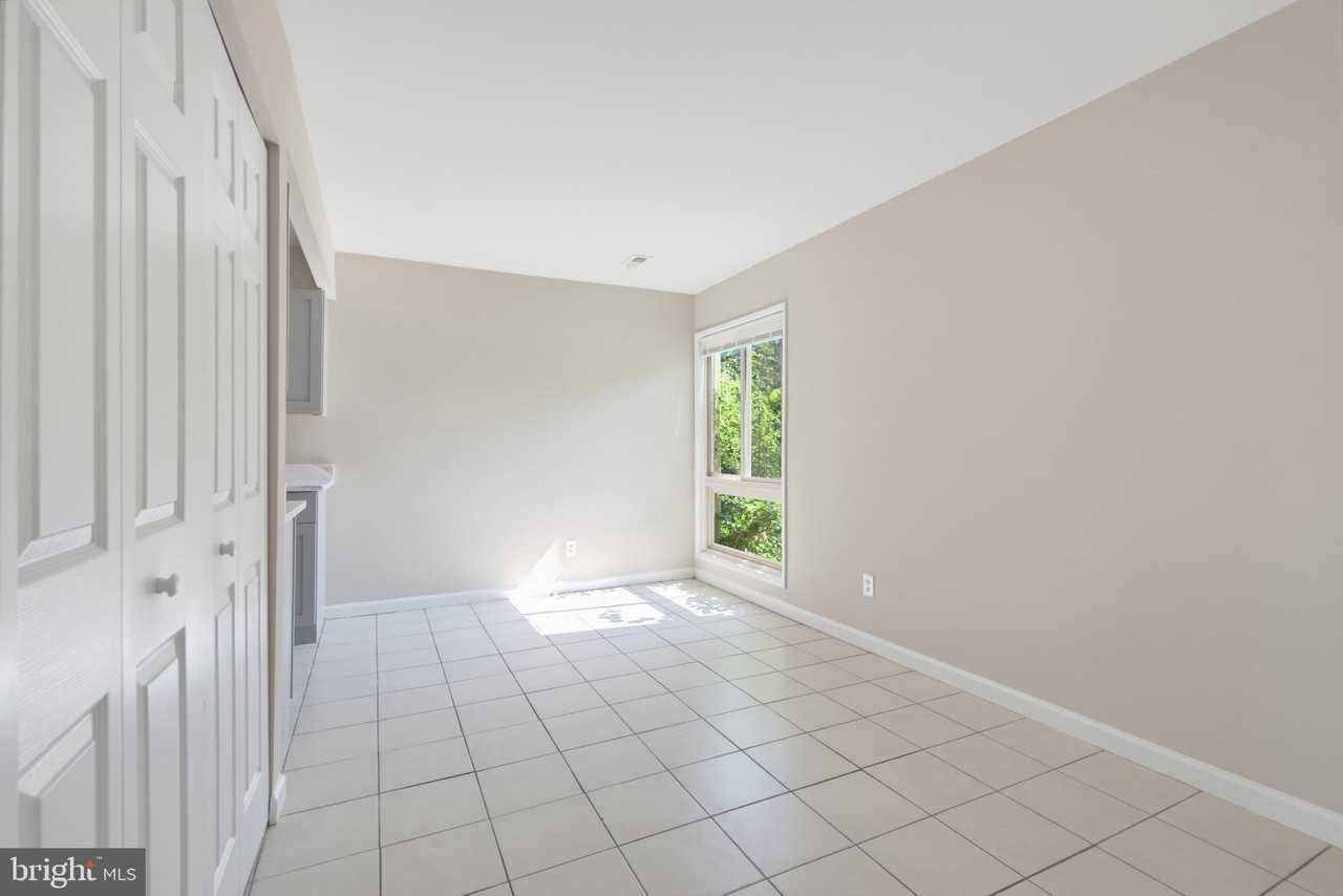 744 Cordell Way - Photo 5 of 40