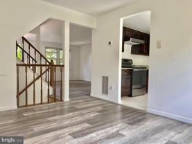 7351-END UNIT CRESTLEIGH Circle - Photo 1 of 1