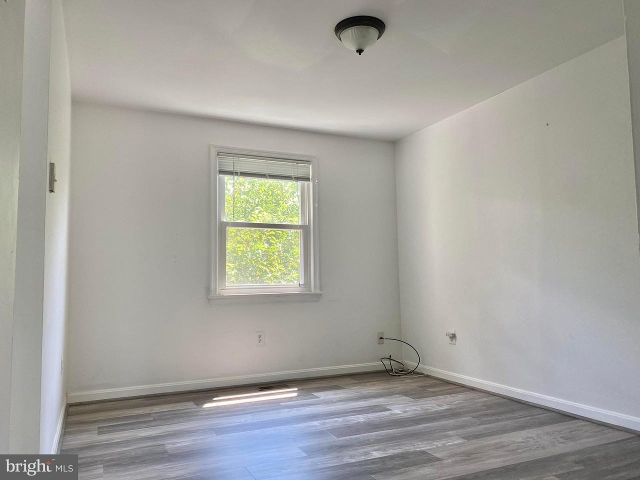 7351-END UNIT CRESTLEIGH Circle - Photo 4 of 26