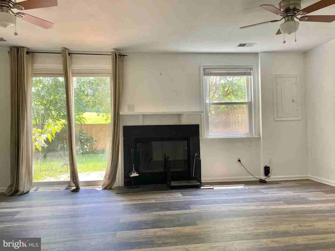 7351-END UNIT CRESTLEIGH Circle - Photo 5 of 26