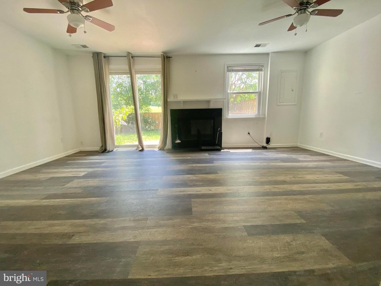 7351-END UNIT CRESTLEIGH Circle - Photo 6 of 26