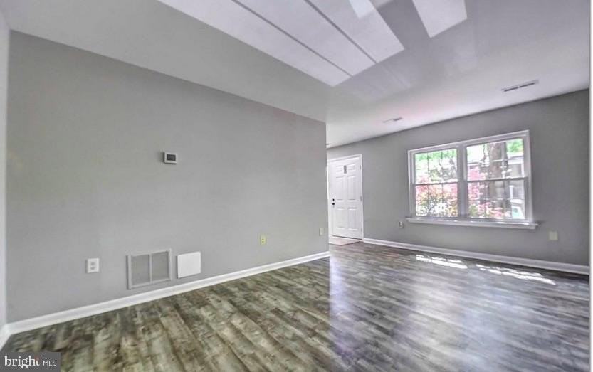 2226 Gunsmith Sq - Photo 4 of 17