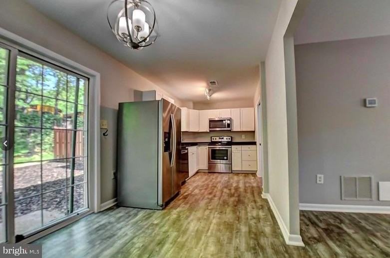 2226 Gunsmith Sq - Photo 5 of 17