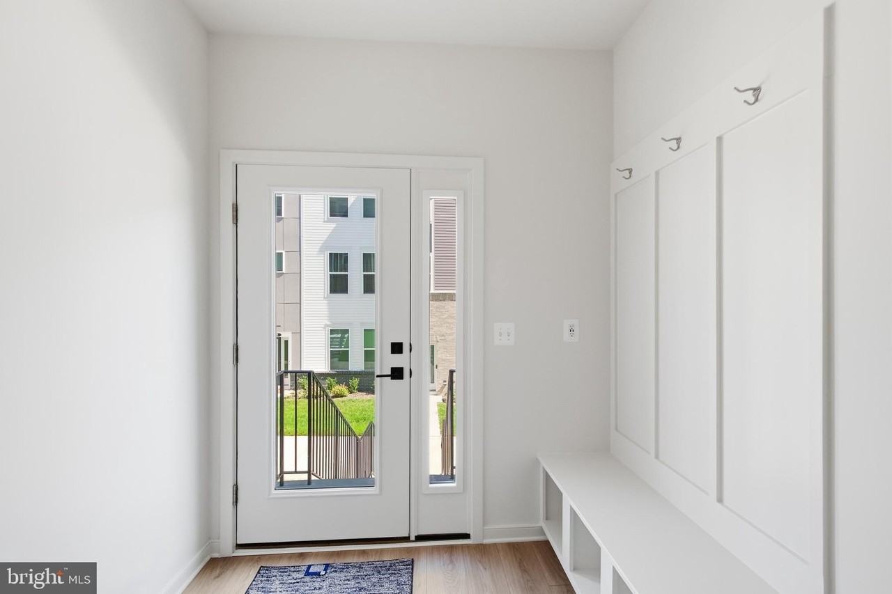 18002 Alicia Ave - Photo 4 of 39