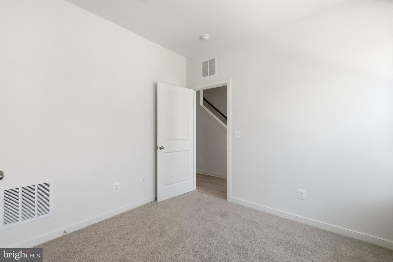 18002 Alicia Ave - Photo 6 of 39