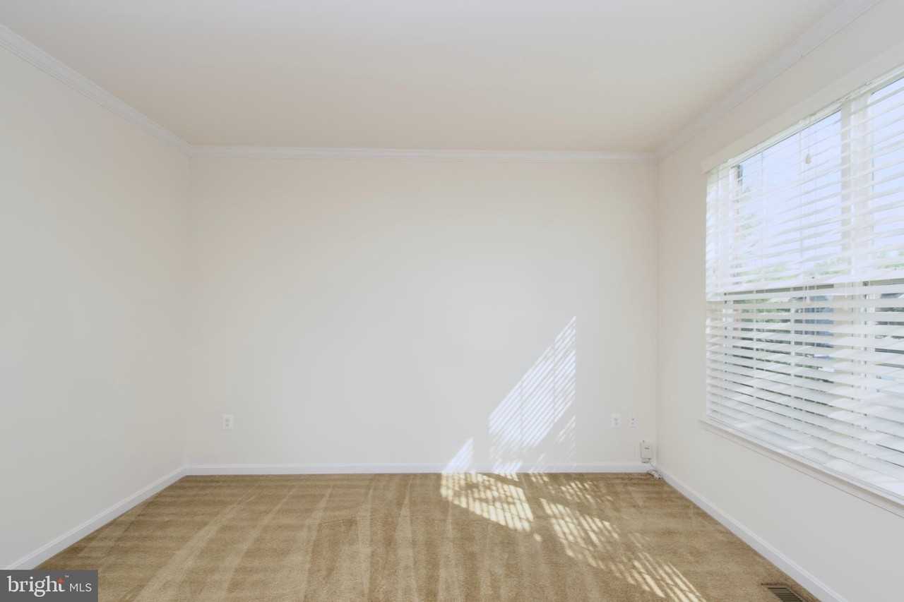 15 Cornerstone Dr - Photo 4 of 49