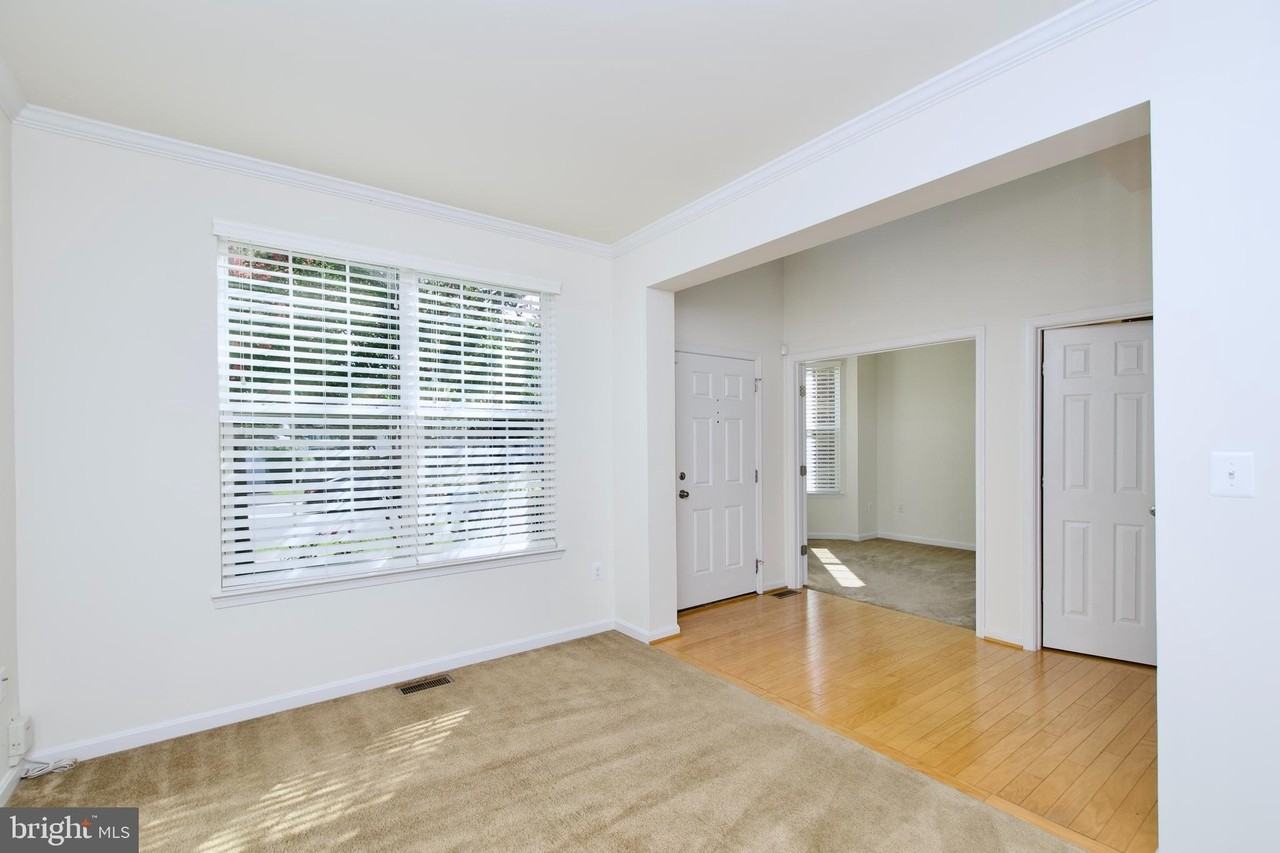 15 Cornerstone Dr - Photo 5 of 49