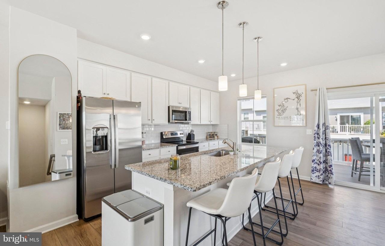 79 Swan Field Ave - Photo 5 of 22