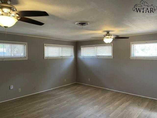 4701 Augusta Ln - Photo 4 of 12