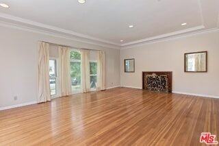 10574 Ashton Ave - Photo 3 of 7
