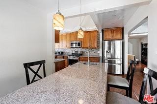 10530 Kinnard Ave - Photo 7 of 8