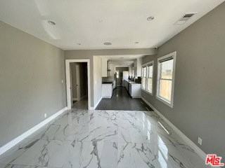 842 S Wooster St - Photo 6 of 8