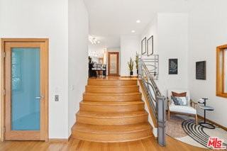 8781 Lookout Mountain Ave - Photo 2 of 8