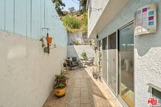 8781 Lookout Mountain Ave - Photo 7 of 8