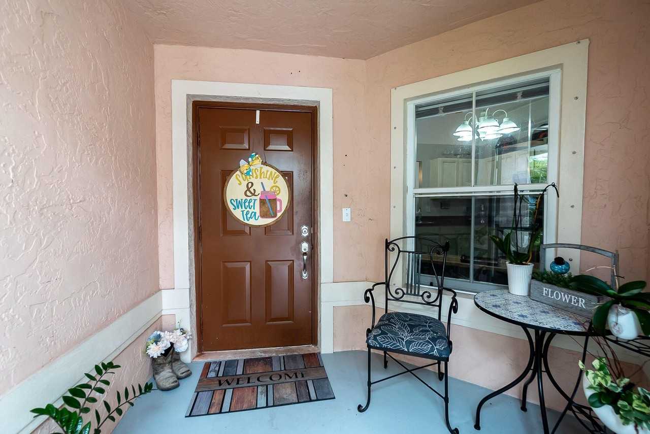 10537 Pelican Dr - Photo 4 of 39