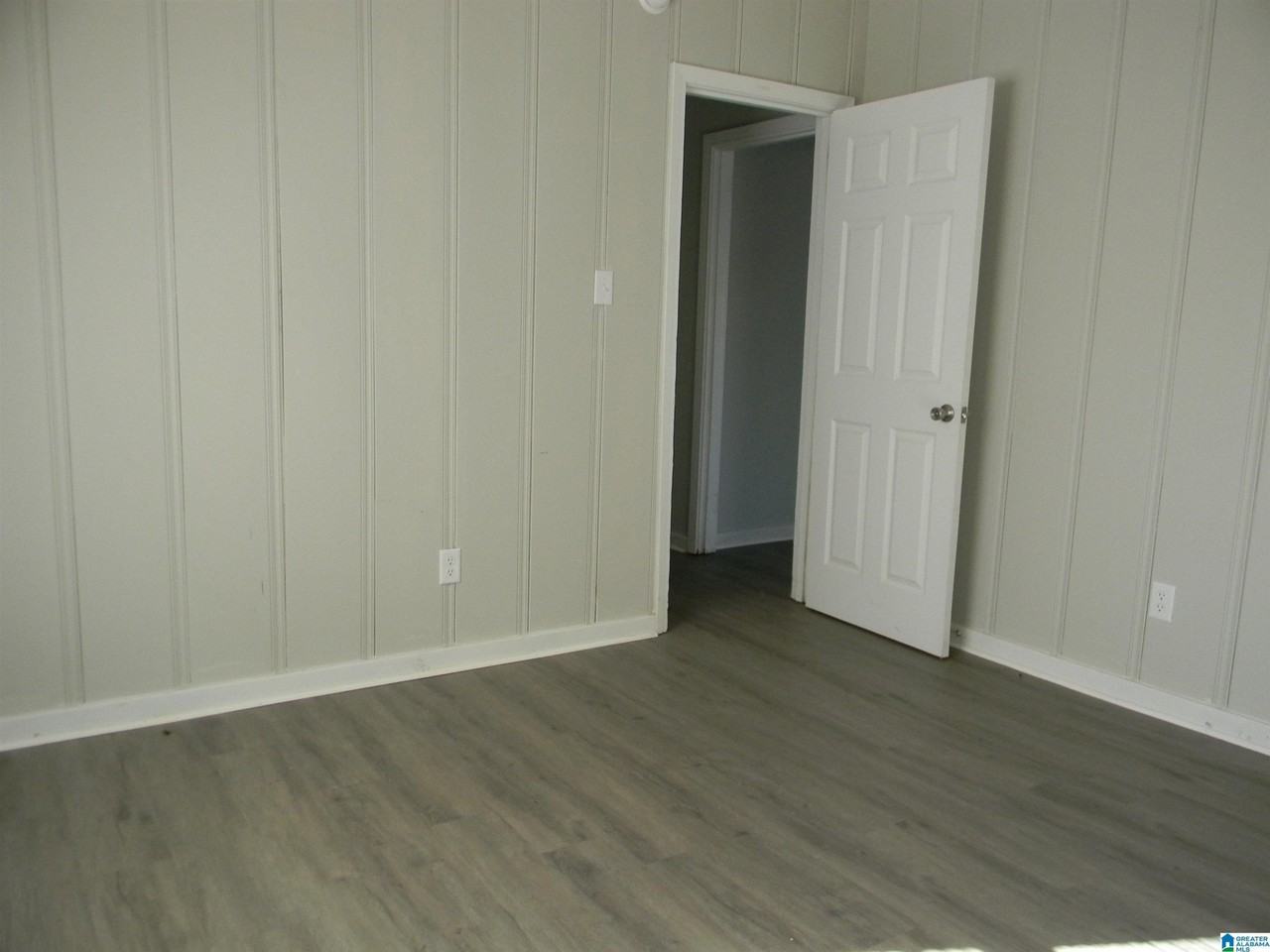 1201 Rayfield Dr - Photo 4 of 16