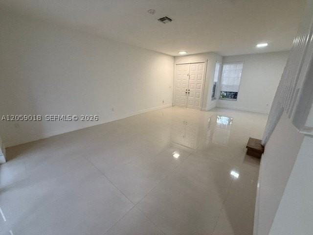 5402 Nw 120th Ave - Photo 7 of 34