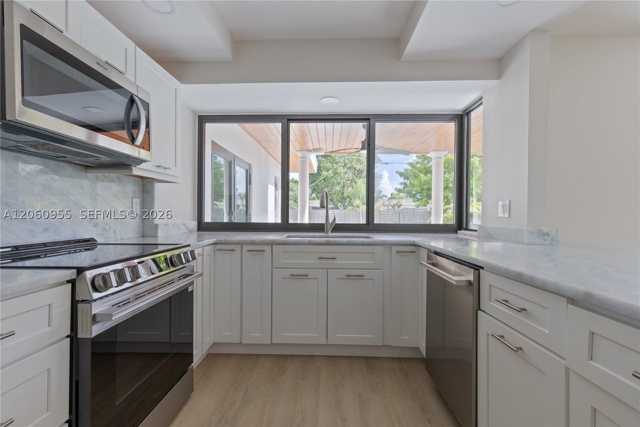 4115 Madison St - Photo 6 of 31