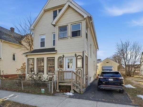 658 Main St #2