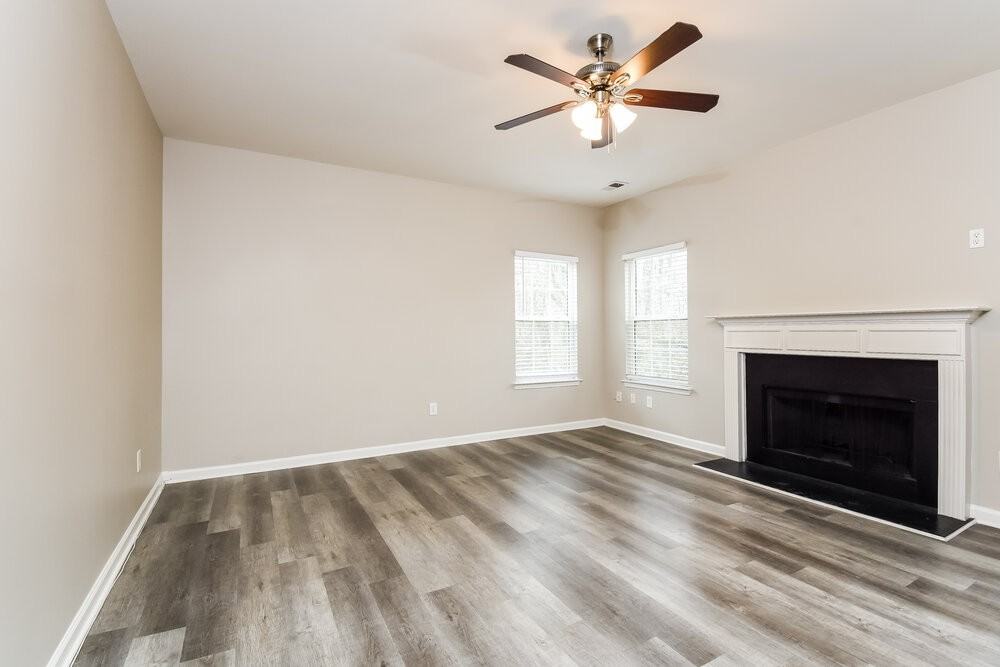4213 Kenwood Trl - Photo 4 of 17