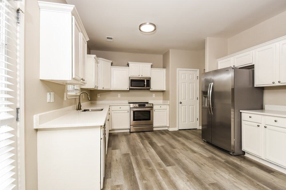 4213 Kenwood Trl - Photo 7 of 17